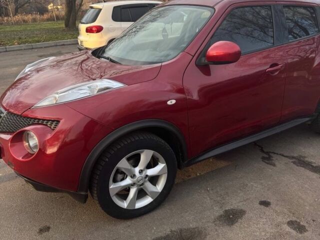 Червоний Ніссан Жук, об'ємом двигуна 1.6 л та пробігом 131 тис. км за 10700 $, фото 2 на Automoto.ua