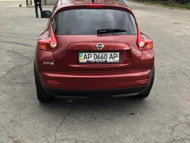 Червоний Ніссан Жук, об'ємом двигуна 1.6 л та пробігом 117 тис. км за 9099 $, фото 1 на Automoto.ua