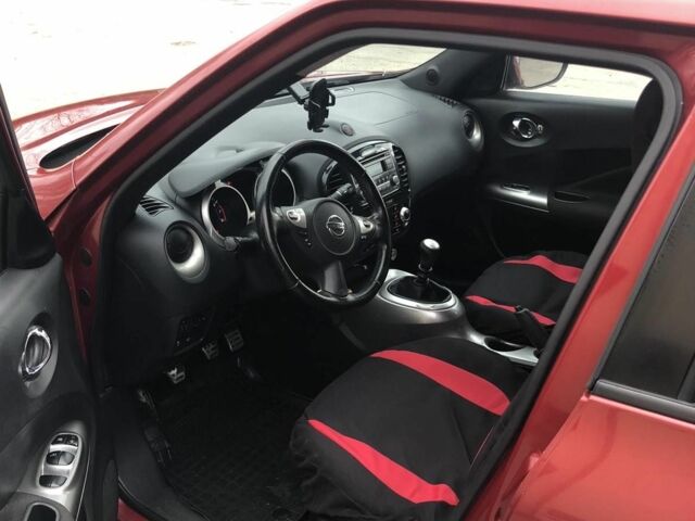 Червоний Ніссан Жук, об'ємом двигуна 1.6 л та пробігом 117 тис. км за 9099 $, фото 3 на Automoto.ua