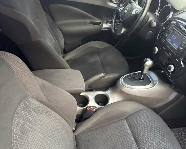 Красный Ниссан Жук, объемом двигателя 1.6 л и пробегом 99 тыс. км за 9887 $, фото 32 на Automoto.ua