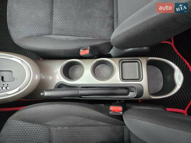 Красный Ниссан Жук, объемом двигателя 1.6 л и пробегом 216 тыс. км за 8999 $, фото 51 на Automoto.ua