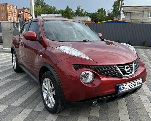 Красный Ниссан Жук, объемом двигателя 1.5 л и пробегом 182 тыс. км за 10500 $, фото 11 на Automoto.ua