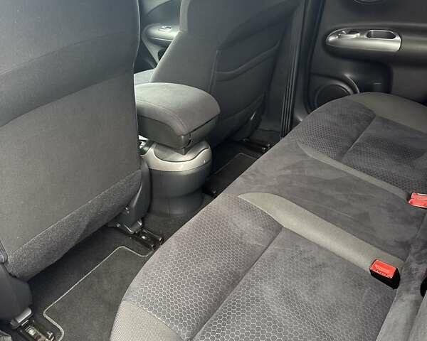 Красный Ниссан Жук, объемом двигателя 1.6 л и пробегом 98 тыс. км за 9988 $, фото 39 на Automoto.ua