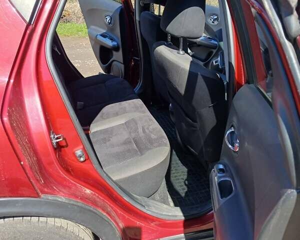 Красный Ниссан Жук, объемом двигателя 1.6 л и пробегом 156 тыс. км за 8999 $, фото 9 на Automoto.ua