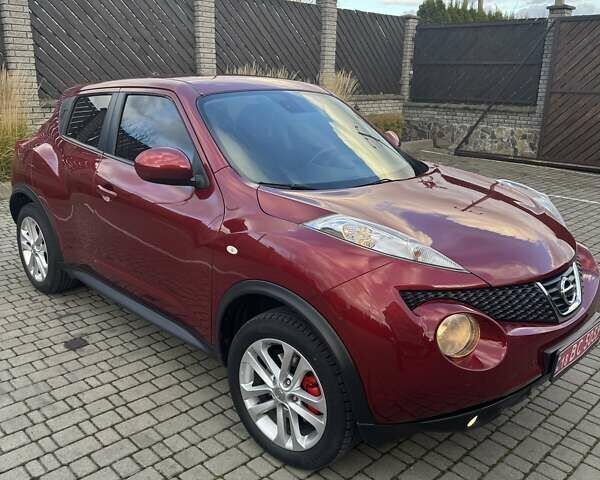 Красный Ниссан Жук, объемом двигателя 1.6 л и пробегом 99 тыс. км за 9887 $, фото 14 на Automoto.ua