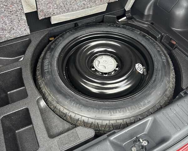 Красный Ниссан Жук, объемом двигателя 1.6 л и пробегом 98 тыс. км за 9988 $, фото 43 на Automoto.ua