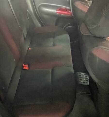 Красный Ниссан Жук, объемом двигателя 1.5 л и пробегом 182 тыс. км за 10500 $, фото 27 на Automoto.ua