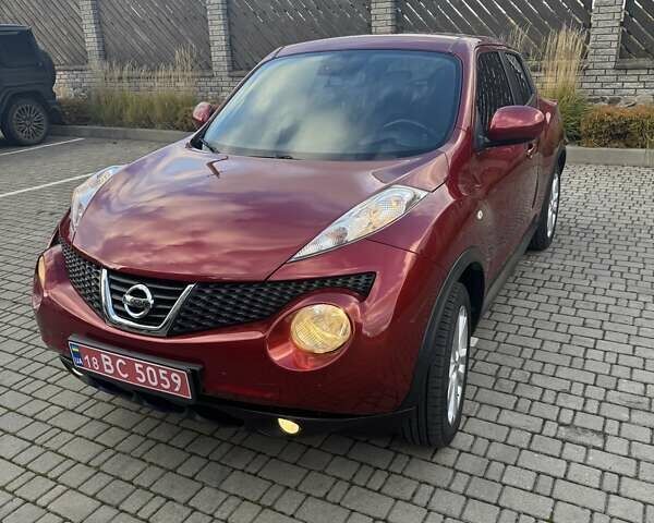 Красный Ниссан Жук, объемом двигателя 1.6 л и пробегом 99 тыс. км за 9887 $, фото 3 на Automoto.ua