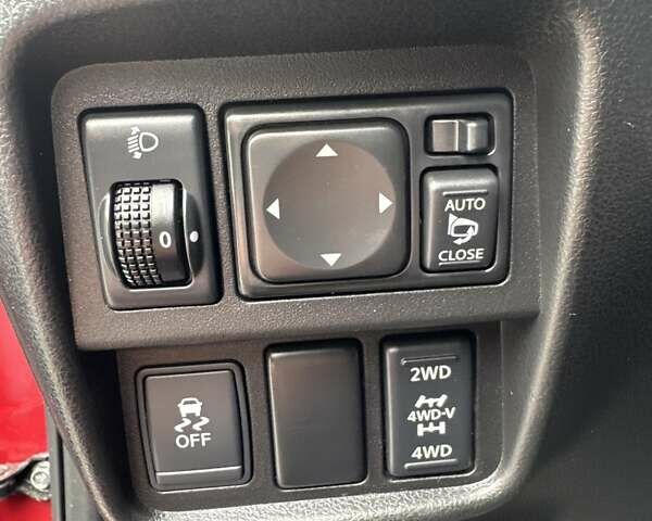 Красный Ниссан Жук, объемом двигателя 1.6 л и пробегом 98 тыс. км за 9988 $, фото 31 на Automoto.ua