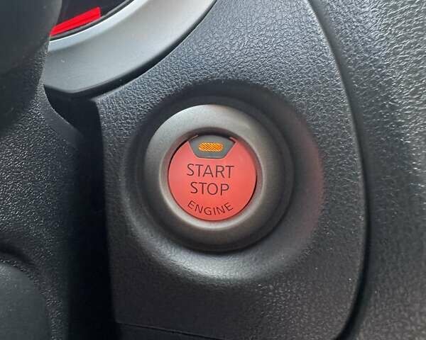 Красный Ниссан Жук, объемом двигателя 1.6 л и пробегом 99 тыс. км за 9887 $, фото 24 на Automoto.ua