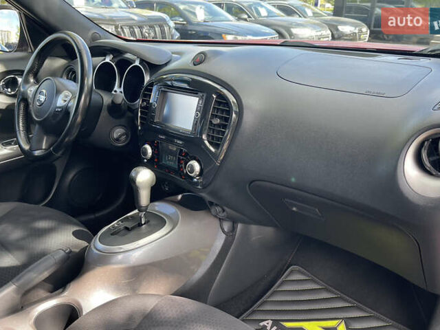 Красный Ниссан Жук, объемом двигателя 1.6 л и пробегом 91 тыс. км за 11500 $, фото 31 на Automoto.ua