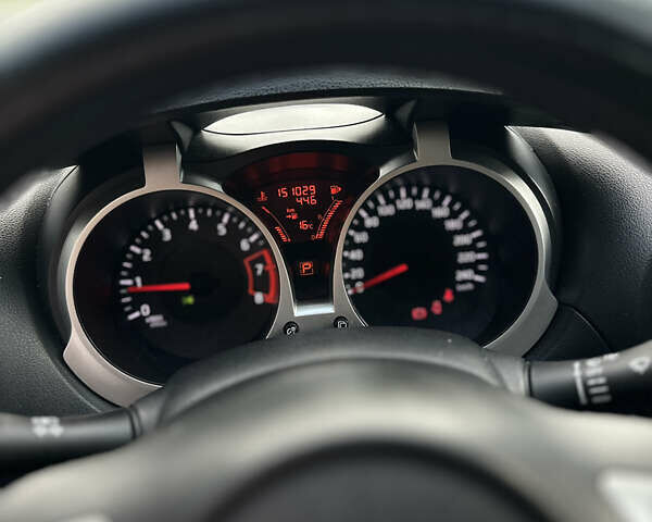 Червоний Ніссан Жук, об'ємом двигуна 1.6 л та пробігом 151 тис. км за 10000 $, фото 20 на Automoto.ua