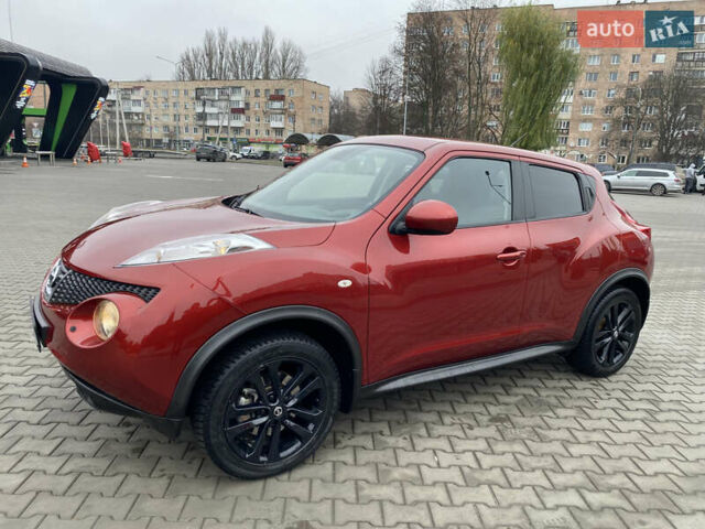 Красный Ниссан Жук, объемом двигателя 1.6 л и пробегом 119 тыс. км за 11000 $, фото 2 на Automoto.ua