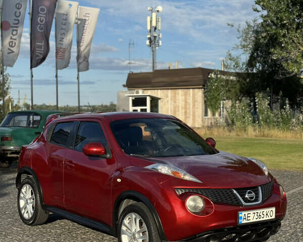 Красный Ниссан Жук, объемом двигателя 1.6 л и пробегом 144 тыс. км за 7899 $, фото 2 на Automoto.ua