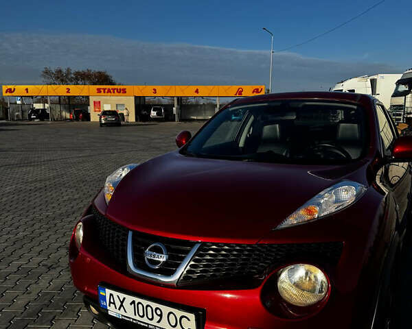 Красный Ниссан Жук, объемом двигателя 1.6 л и пробегом 119 тыс. км за 11700 $, фото 2 на Automoto.ua