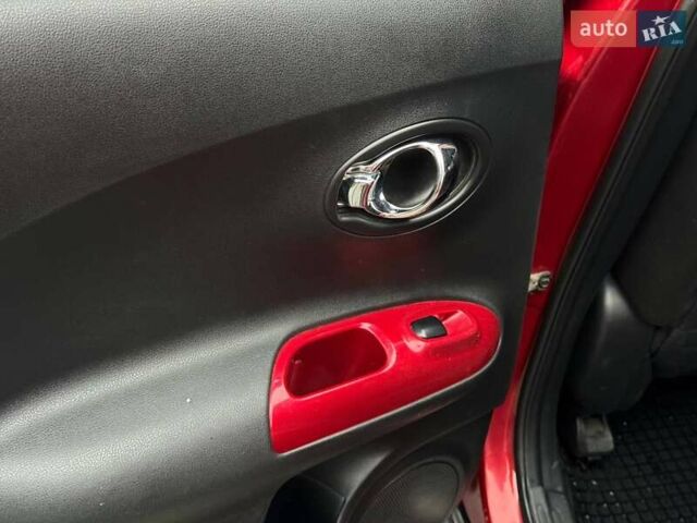 Красный Ниссан Жук, объемом двигателя 1.62 л и пробегом 130 тыс. км за 9999 $, фото 23 на Automoto.ua