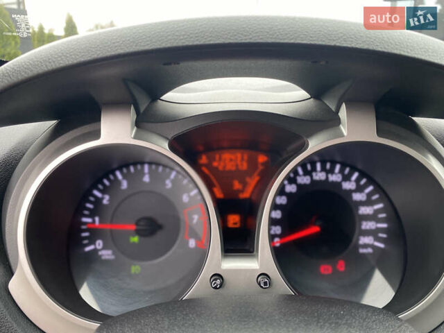 Красный Ниссан Жук, объемом двигателя 1.6 л и пробегом 119 тыс. км за 11000 $, фото 20 на Automoto.ua