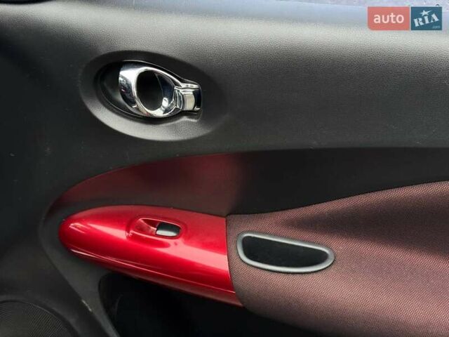 Красный Ниссан Жук, объемом двигателя 1.62 л и пробегом 130 тыс. км за 9999 $, фото 33 на Automoto.ua