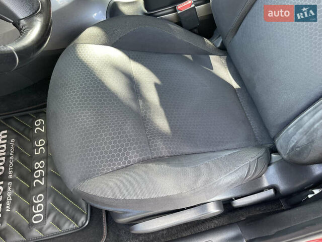 Красный Ниссан Жук, объемом двигателя 1.6 л и пробегом 91 тыс. км за 11500 $, фото 32 на Automoto.ua