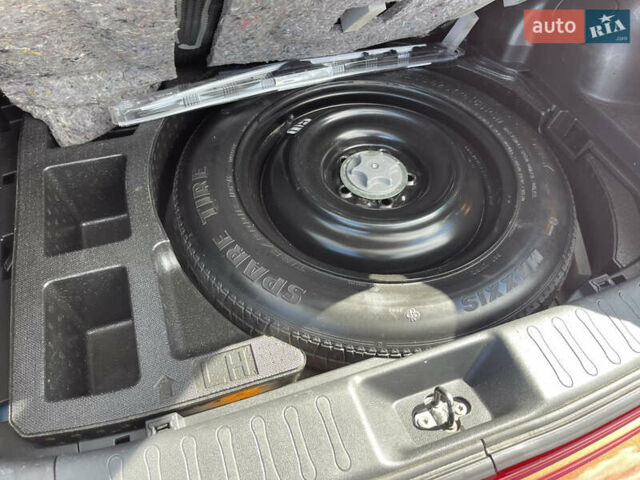 Красный Ниссан Жук, объемом двигателя 1.6 л и пробегом 91 тыс. км за 11500 $, фото 37 на Automoto.ua