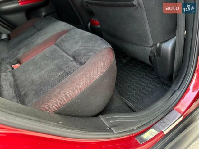 Червоний Ніссан Жук, об'ємом двигуна 1.6 л та пробігом 124 тис. км за 10200 $, фото 61 на Automoto.ua