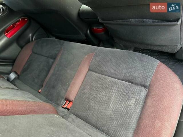 Червоний Ніссан Жук, об'ємом двигуна 1.6 л та пробігом 124 тис. км за 10200 $, фото 64 на Automoto.ua