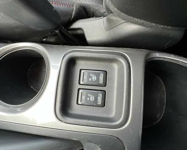 Красный Ниссан Жук, объемом двигателя 1.6 л и пробегом 160 тыс. км за 9797 $, фото 25 на Automoto.ua