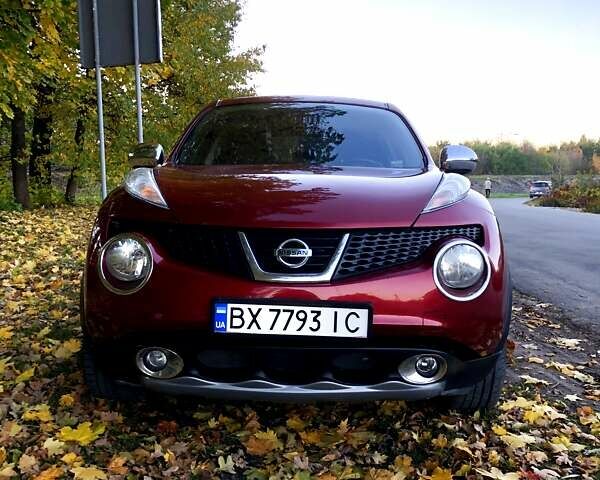 Красный Ниссан Жук, объемом двигателя 1.62 л и пробегом 131 тыс. км за 9900 $, фото 6 на Automoto.ua