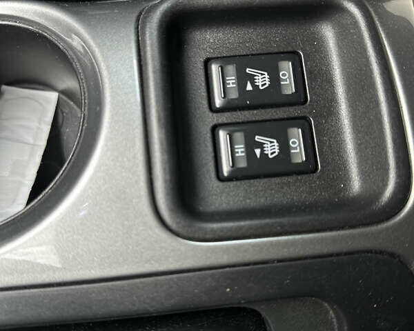 Червоний Ніссан Жук, об'ємом двигуна 1.6 л та пробігом 151 тис. км за 10000 $, фото 21 на Automoto.ua