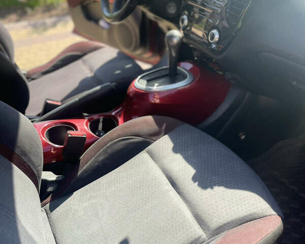 Красный Ниссан Жук, объемом двигателя 1.6 л и пробегом 147 тыс. км за 10500 $, фото 9 на Automoto.ua