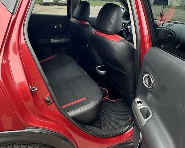 Красный Ниссан Жук, объемом двигателя 1.6 л и пробегом 214 тыс. км за 9000 $, фото 4 на Automoto.ua