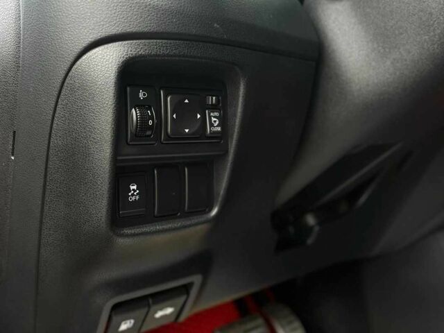 Красный Ниссан Жук, объемом двигателя 1.6 л и пробегом 209 тыс. км за 10900 $, фото 18 на Automoto.ua