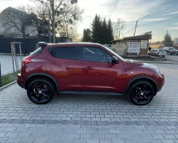 Красный Ниссан Жук, объемом двигателя 1.6 л и пробегом 117 тыс. км за 10200 $, фото 2 на Automoto.ua