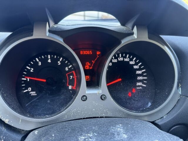 Червоний Ніссан Жук, об'ємом двигуна 1.6 л та пробігом 83 тис. км за 4600 $, фото 5 на Automoto.ua