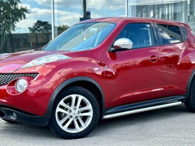 Красный Ниссан Жук, объемом двигателя 1.6 л и пробегом 123 тыс. км за 9000 $, фото 2 на Automoto.ua