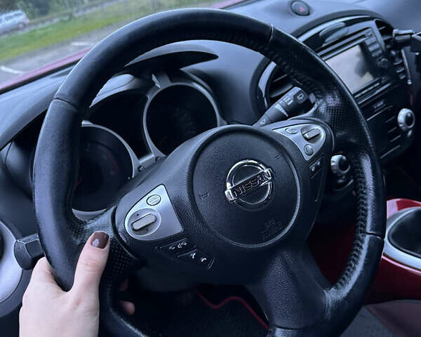 Красный Ниссан Жук, объемом двигателя 1.5 л и пробегом 239 тыс. км за 8600 $, фото 13 на Automoto.ua