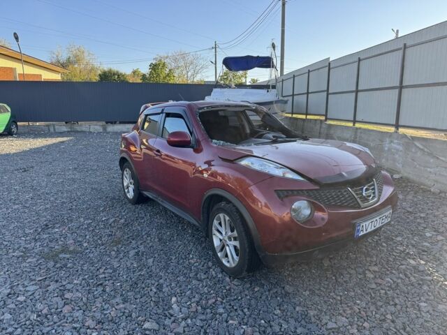 Червоний Ніссан Жук, об'ємом двигуна 1.6 л та пробігом 83 тис. км за 4600 $, фото 2 на Automoto.ua