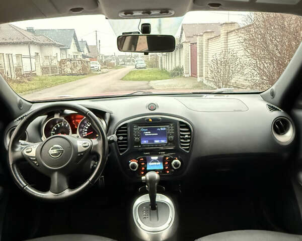 Красный Ниссан Жук, объемом двигателя 1.6 л и пробегом 93 тыс. км за 11000 $, фото 9 на Automoto.ua