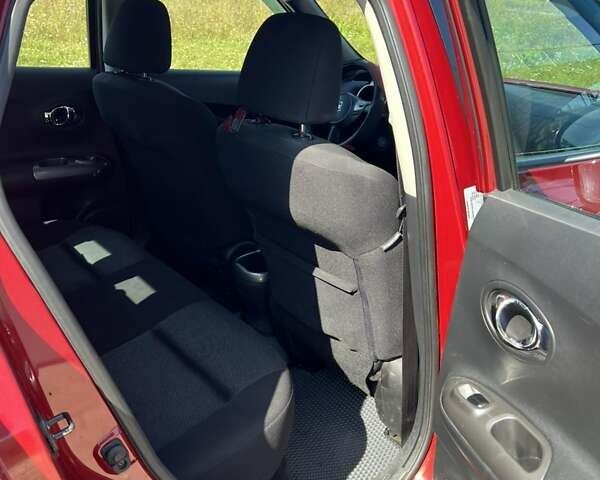 Красный Ниссан Жук, объемом двигателя 1.6 л и пробегом 125 тыс. км за 9700 $, фото 17 на Automoto.ua