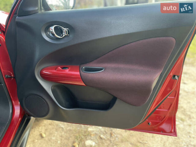 Красный Ниссан Жук, объемом двигателя 1.5 л и пробегом 197 тыс. км за 8950 $, фото 25 на Automoto.ua