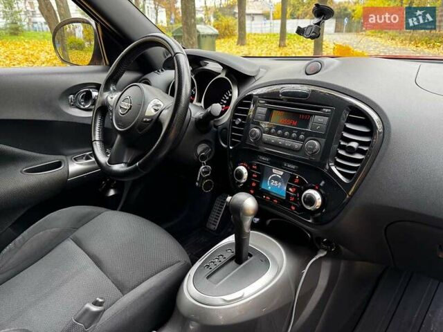 Красный Ниссан Жук, объемом двигателя 1.6 л и пробегом 131 тыс. км за 9990 $, фото 26 на Automoto.ua