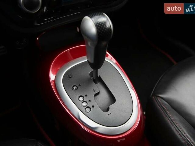 Красный Ниссан Жук, объемом двигателя 1.62 л и пробегом 154 тыс. км за 9900 $, фото 16 на Automoto.ua