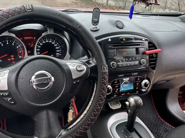 Красный Ниссан Жук, объемом двигателя 1.6 л и пробегом 214 тыс. км за 9000 $, фото 6 на Automoto.ua