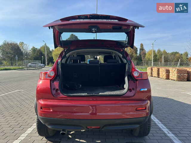 Красный Ниссан Жук, объемом двигателя 1.5 л и пробегом 239 тыс. км за 8600 $, фото 5 на Automoto.ua