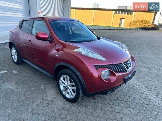 Красный Ниссан Жук, объемом двигателя 1.5 л и пробегом 155 тыс. км за 9800 $, фото 2 на Automoto.ua