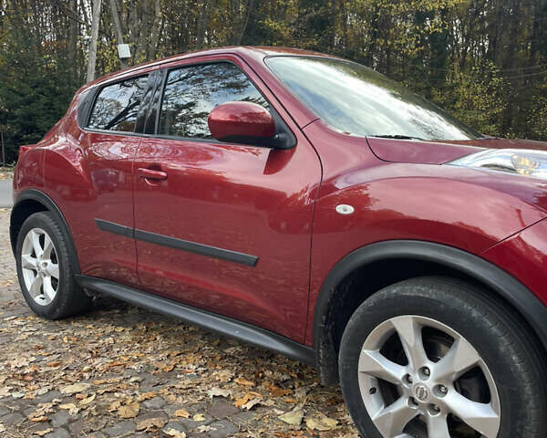 Красный Ниссан Жук, объемом двигателя 1.6 л и пробегом 98 тыс. км за 11500 $, фото 3 на Automoto.ua