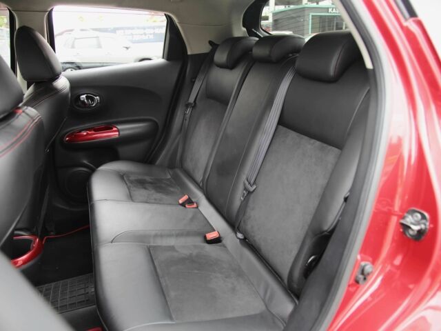 Красный Ниссан Жук, объемом двигателя 1.6 л и пробегом 154 тыс. км за 9700 $, фото 7 на Automoto.ua