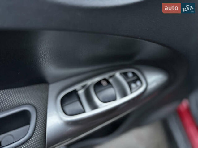 Червоний Ніссан Жук, об'ємом двигуна 1.6 л та пробігом 97 тис. км за 10750 $, фото 50 на Automoto.ua