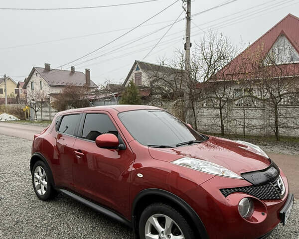 Красный Ниссан Жук, объемом двигателя 1.6 л и пробегом 93 тыс. км за 11000 $, фото 3 на Automoto.ua