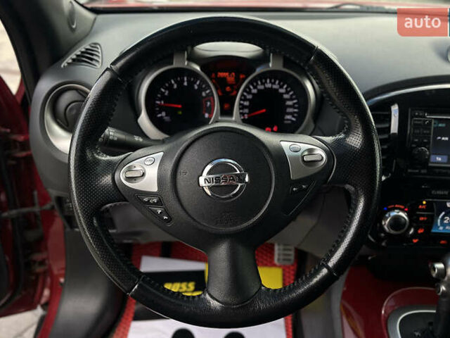Красный Ниссан Жук, объемом двигателя 1.6 л и пробегом 209 тыс. км за 10900 $, фото 9 на Automoto.ua